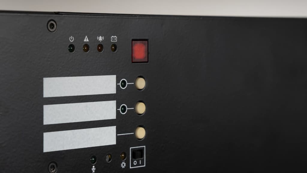 SEVEN Sistema de alarma por voz y megafonía compacto enrackable EN 54 con 2 mensajes simultáneos, 2 x 320 W thumbnail 5