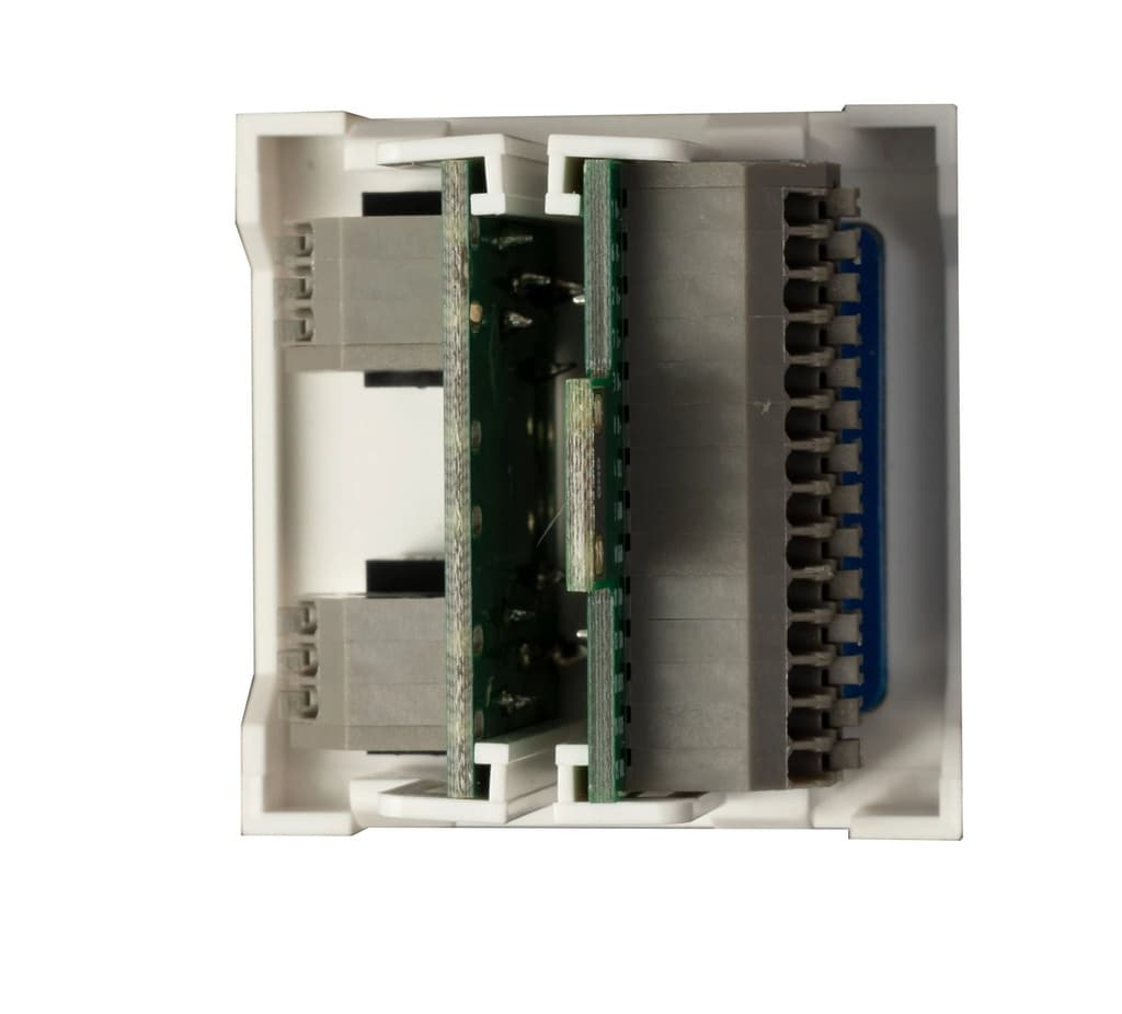 Panel de conexión VGA D15 hembra thumbnail 4